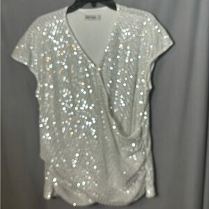 White‎ sleeveless sequin top
